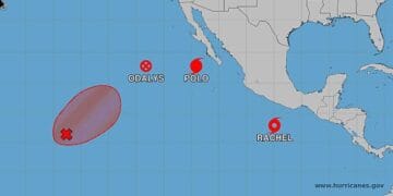 Tormenta tropical Rachel avanza por el Pacífico; prevén oleaje peligroso
