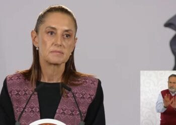 Sheinbaum pide al INE fijar límites a bots y propaganda en redes sociales