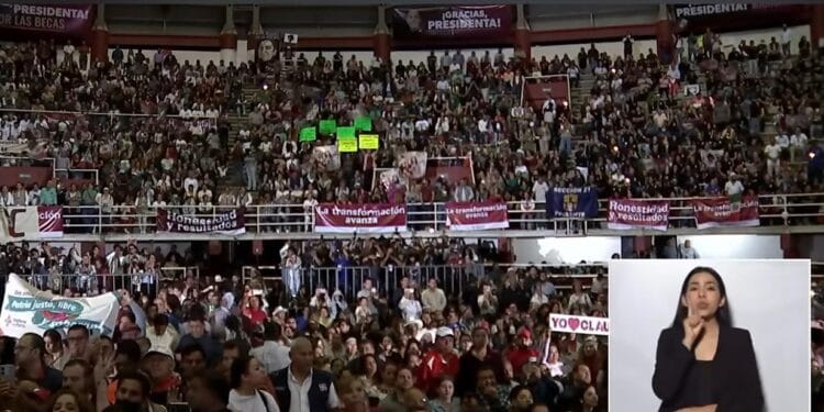 ‘No se regala dinero’; Sheinbaum defiende programas sociales y anuncia más escuelas en Michoacán