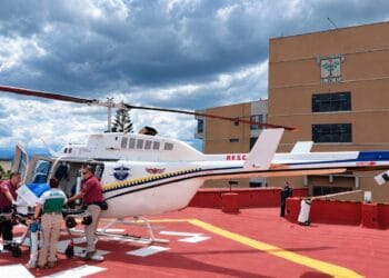 Trasladan en helicóptero a bebé de 12 días de Ario de Rosales a la CDMX