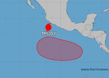 Huracán Trudy: Se prevén lluvias intensas y rachas de hasta 120 km/h en Michoacán