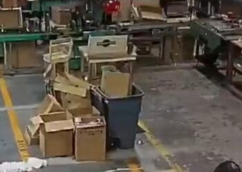 Catean fábrica de cigarros falsificados en Huixquilucan