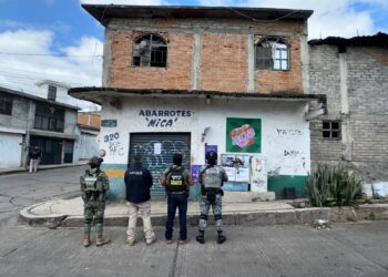 Aseguran presunta metanfetamina durante cateo en La Esperanza, Morelia
