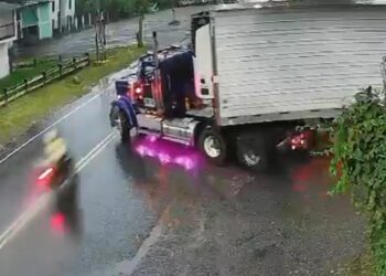 Proponen restringir el traslado de niños en motocicleta en Michoacán